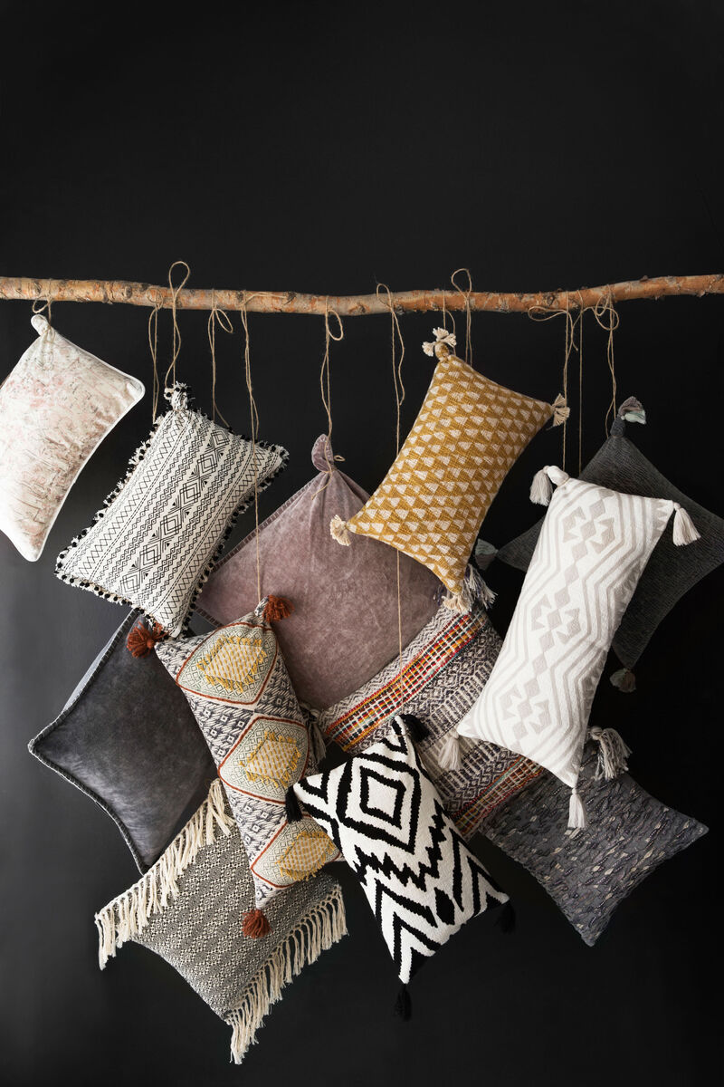 P0605 Grey 18"x18" Down Pillow