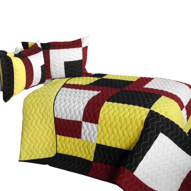 Queen Size 3-Piece Vermicelli Quilted Patchwork Quilt Set with Matching Pillow Shams image number 1