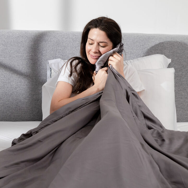 Hush Iced 2.0 The Original Cooling Weighted Blanket in Grey