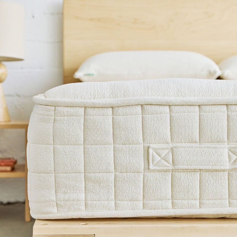 Avocaco Luxury Organic Twin XL Mattress image number 5