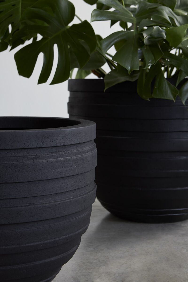 June Extra Small Planter in Black