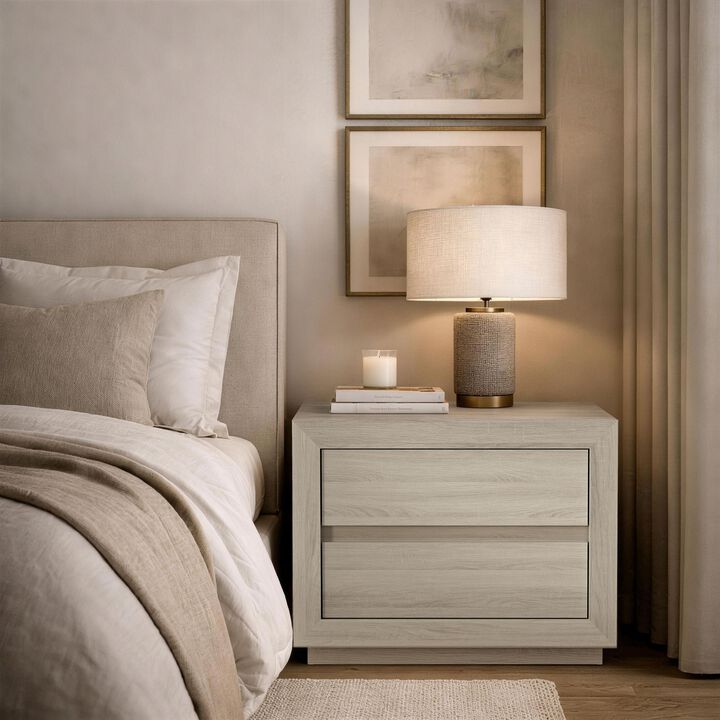 Soren 32" 2-Drawer Nightstand in Oak