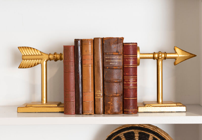 Decorative Cast Metal Arrow Bookends, Gold, Set of 2 image number 1
