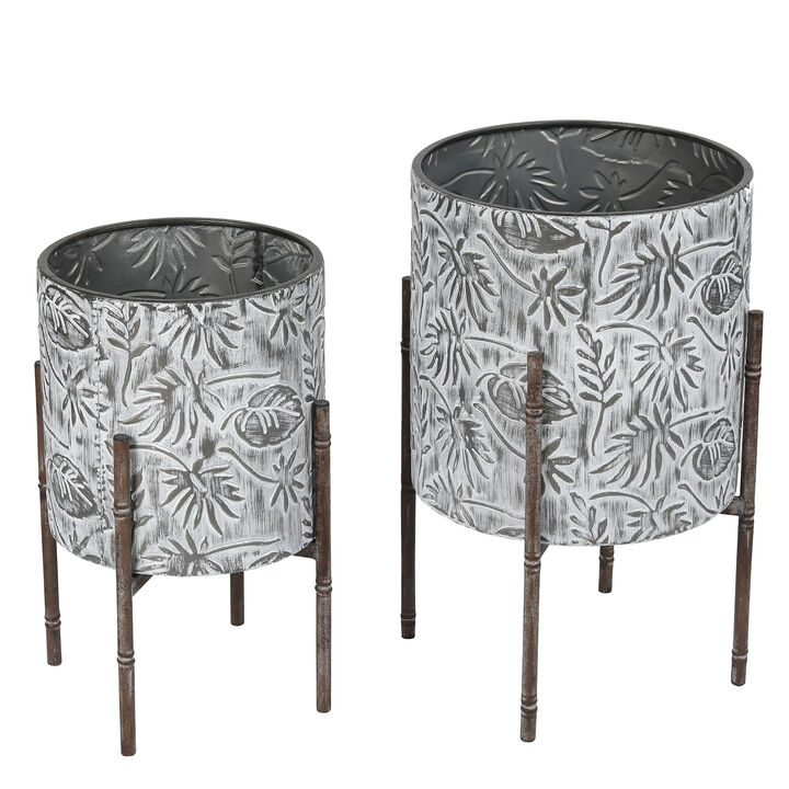LuxenHome Set of 2 Coastal Distressed White and Gray Metal Cachepot Planters with Metal Stand