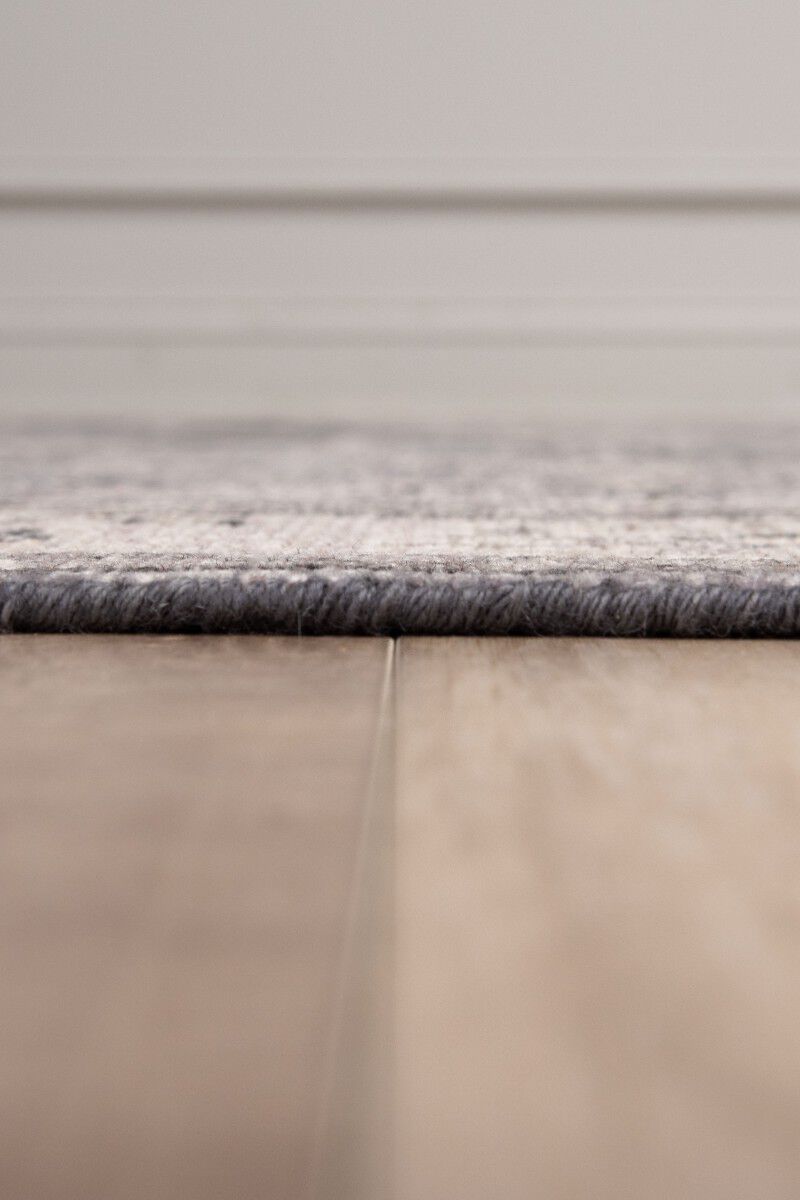 Centra CET726 2'6" x 8' Runner Rug image number 6