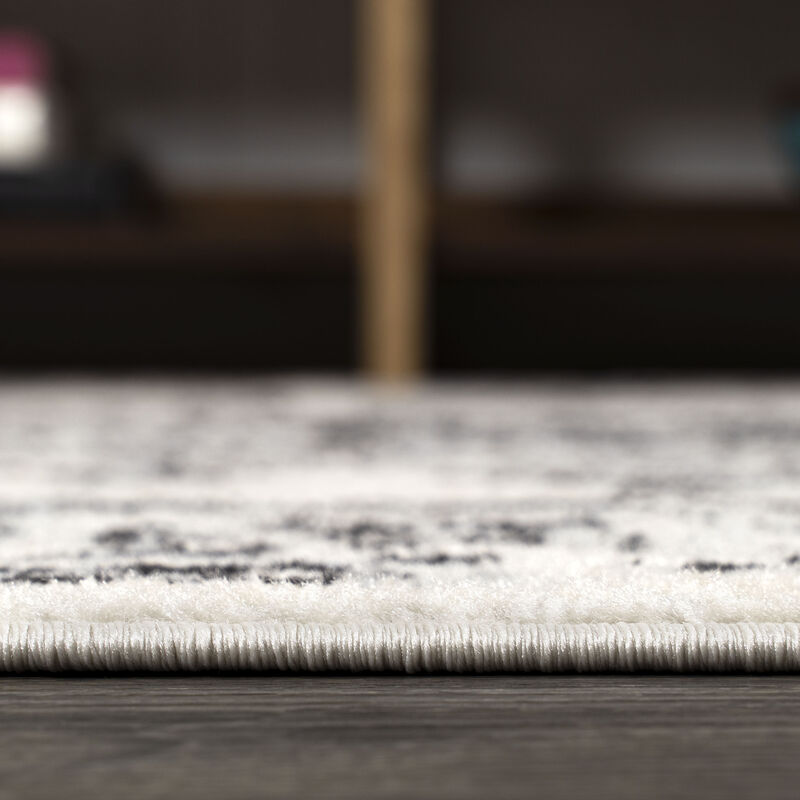 Inigo Cottage Medallion Area Rug