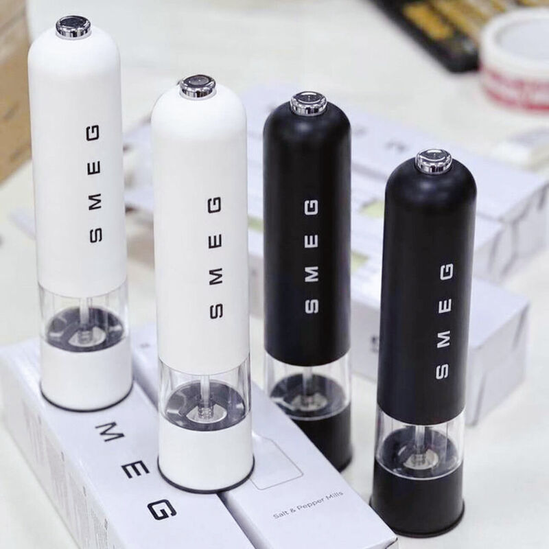 Smeg Electric Mills Sea Salt & Pepper Grinder image number 3