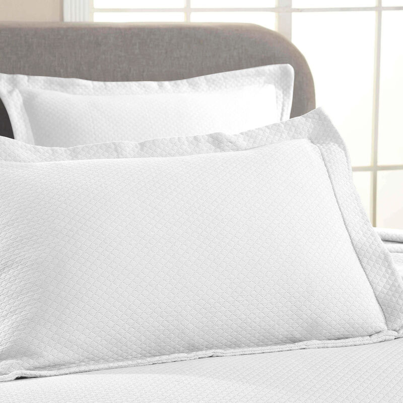 Lightweight Cotton Bedspread Set with Diamond Matelasse Design image number 3