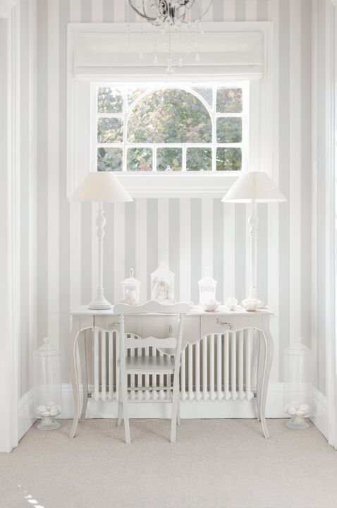Smart Stripes 3 Stripe Silver Grey Wallpaper G67586
