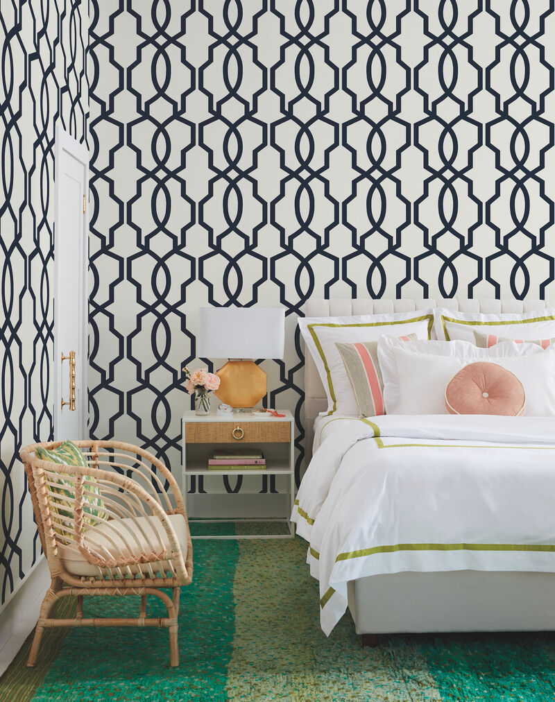 Hourglass Trellis Navy Wallpaper image number 2