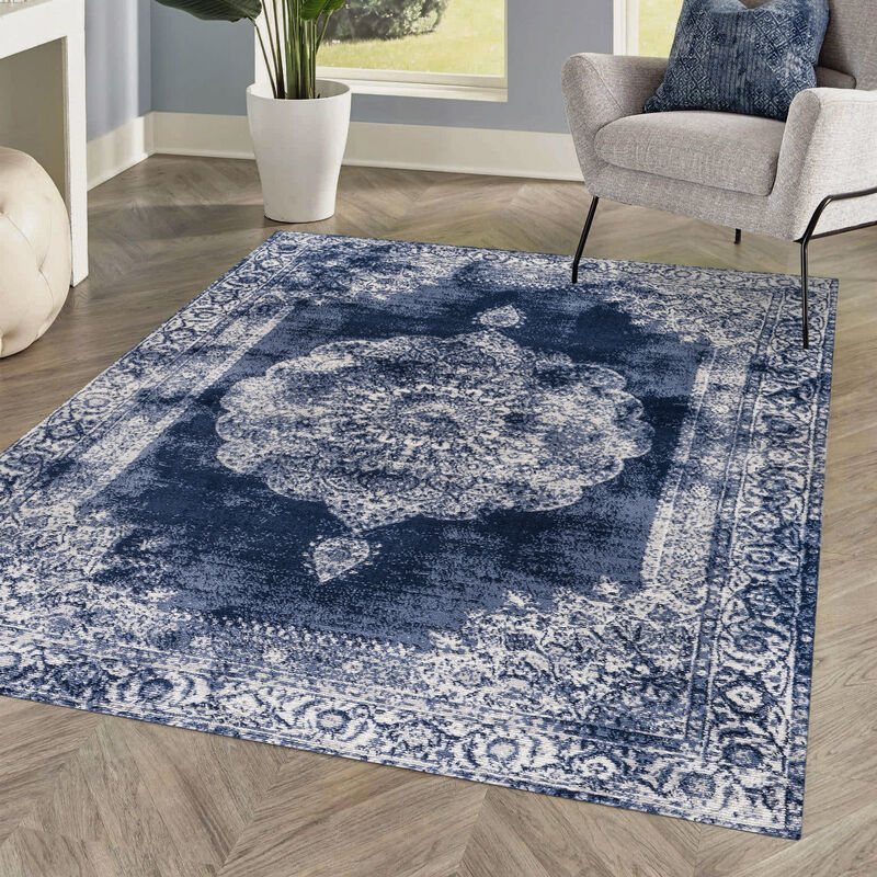 Kelly Rosalia Cottage Medallion Area Rug