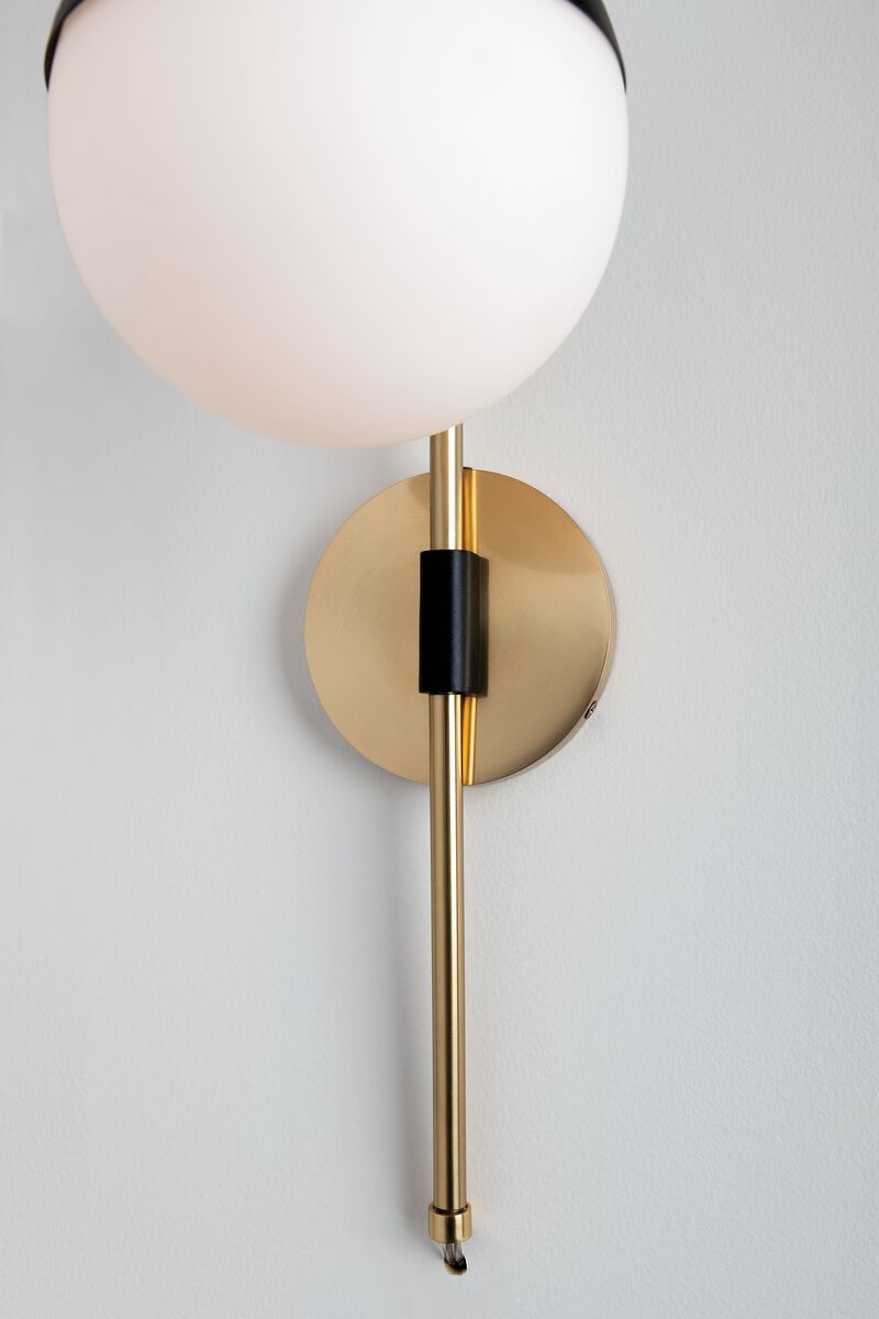 Renee Plug-In Sconce image number 3