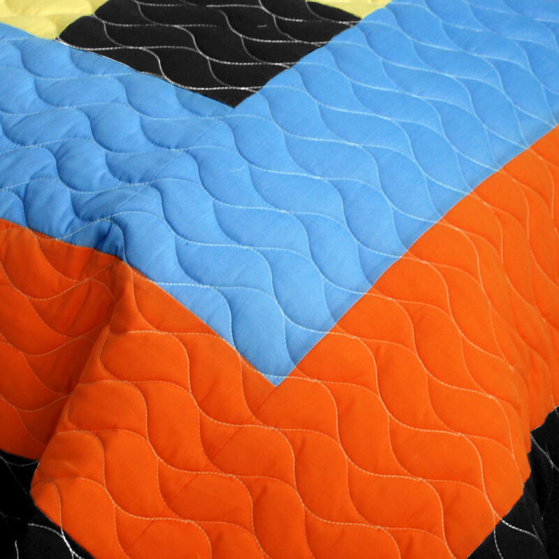 3PC Vermicelli-Quilted Patchwork Quilt Set Lightweight All-Season Bedding image number 3