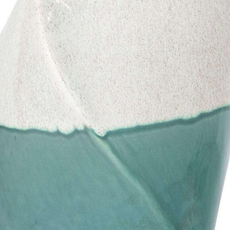 Ombre Ceramic Wavy Table Vase – Stylish Decorative Vase for Living Room, Bedroom, or Office