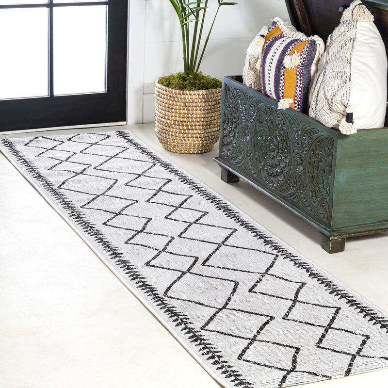 Derya Tribal Diamond Trellis Indoor/Outdoor Area Rug