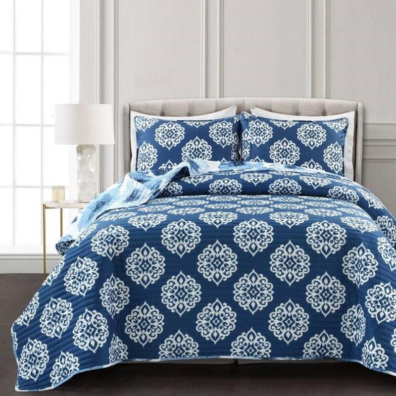 Hivvago Blue Flowers Lightweight Polyester Microfiber Quilt Set
