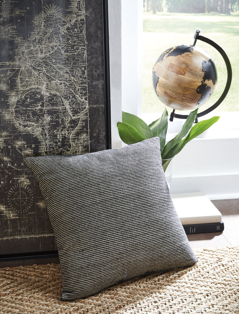 Edelmont Pillow (Set of 4) image number 1