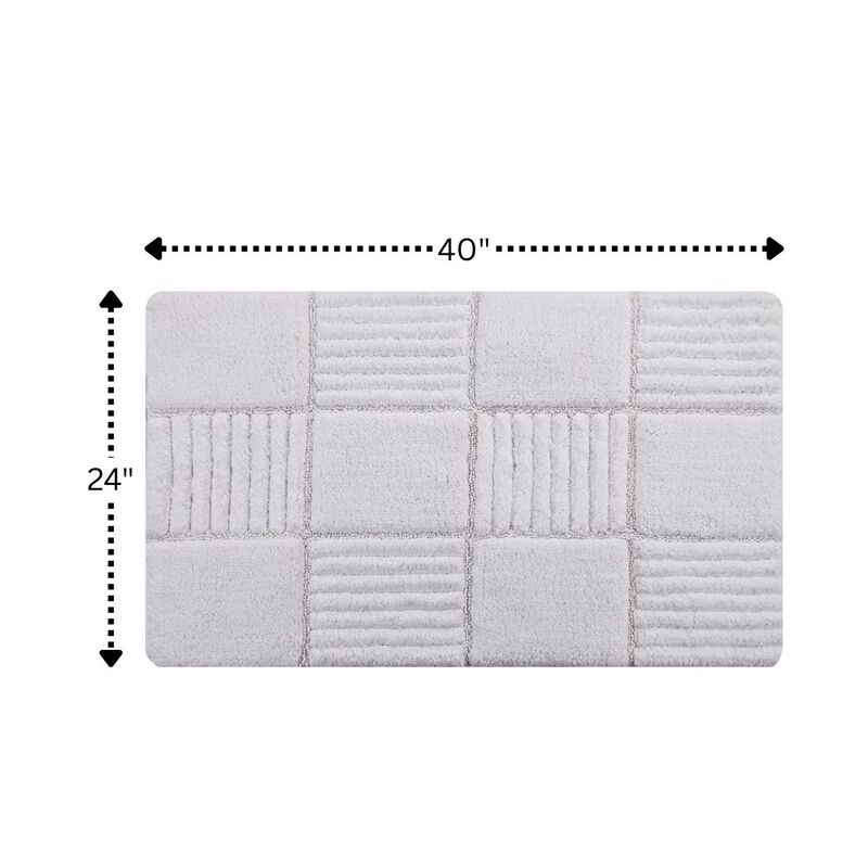 Knightsbridge Chakkar Board 220 GSF Non Skid Back Bath Rug 24 x 40 - Silver