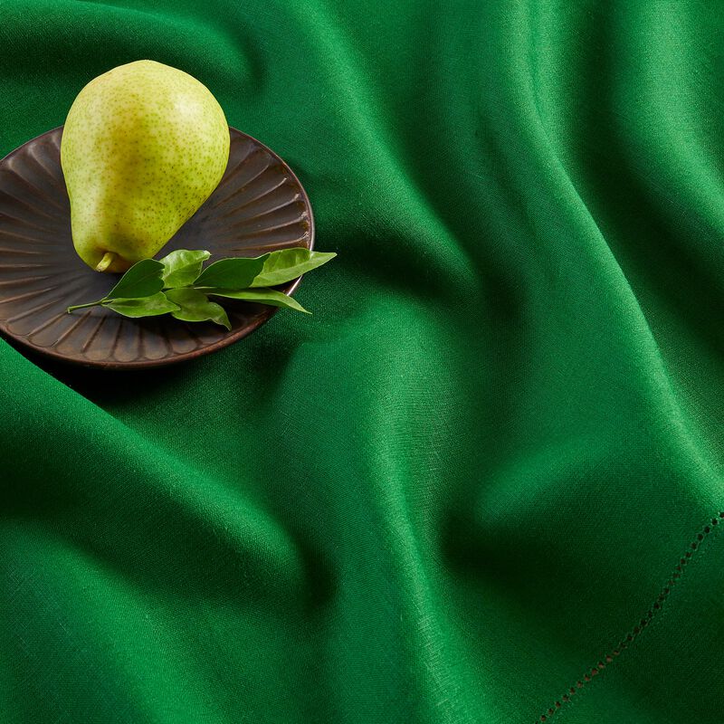 Solino Home Classic Hemstitch 100% Linen Tablecloth &ndash; Handcrafted, Machine Washable, Perfect for Holiday and Everyday Dining