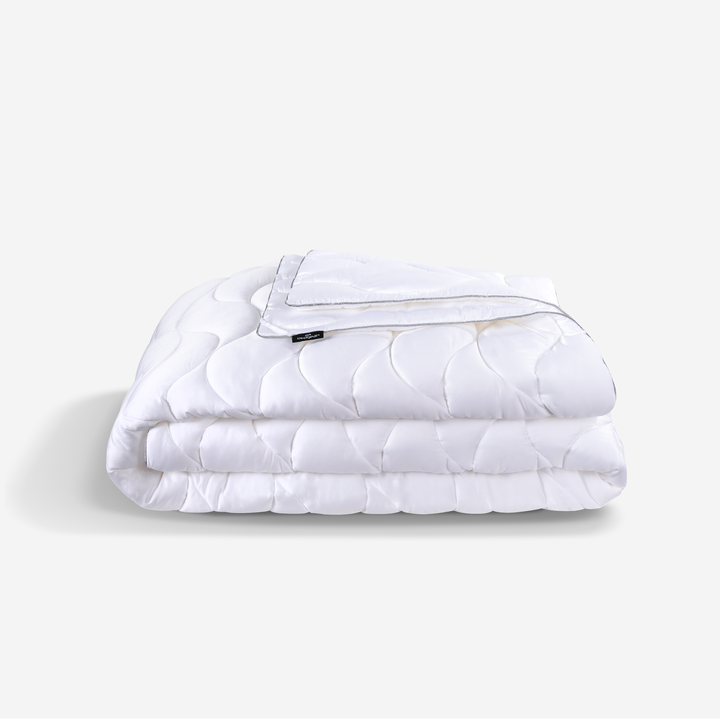 Medium Warmth Comforter