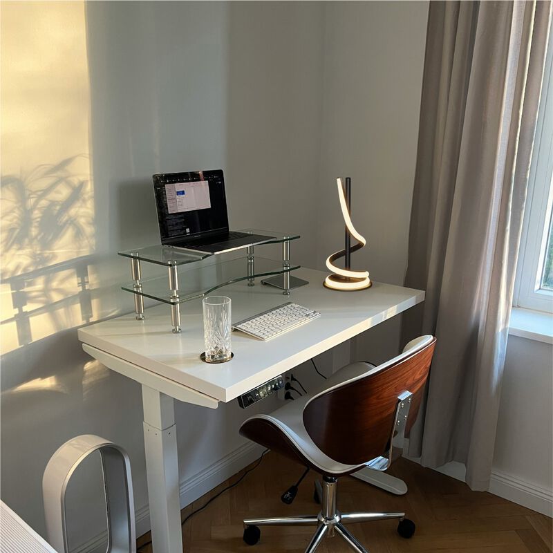 Sculptural Curve 12W LED Table Lamp 16 in. - 3000K Warm White - Matte Black