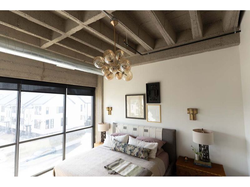 Santee Chandelier image number 2