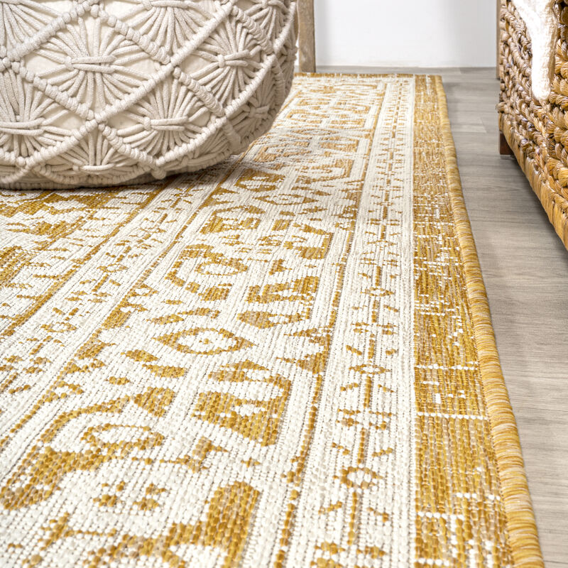 Sinjuri Medallion Textured Weave Area Rug