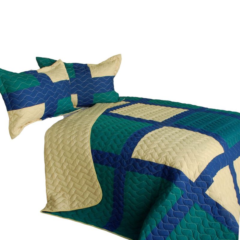Queen Size 3 Piece Patchwork Quilt Set with Quilted Stitching Design-Green image number 1