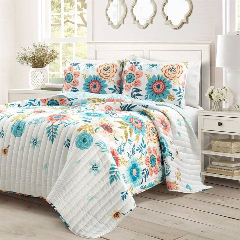 Hivvago Lightweight Floral Teal Blue Pink White 3-Piece Polyester Quilt Set