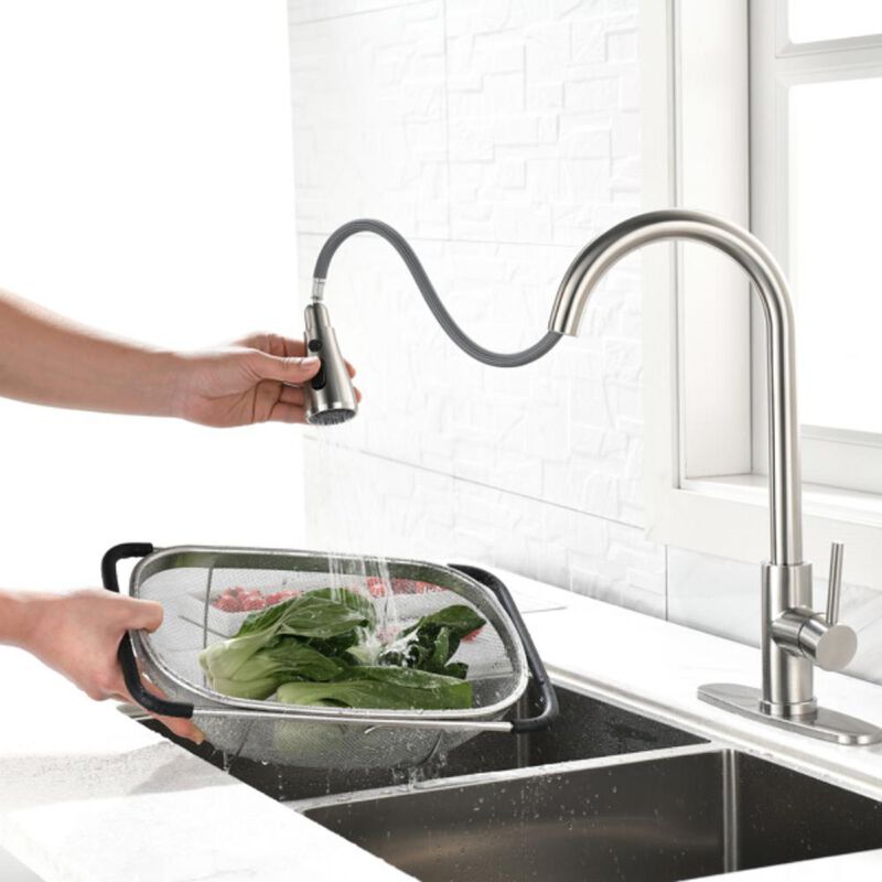 Single Handle High-Arc Kitchen Faucet with Pull-Out Sprayer