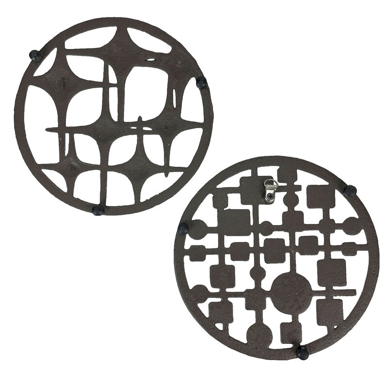 Set of 2 Cast Iron Trivets &ndash; Stars & Circles/Squares, Bronze, 8" MCM Style image number 3