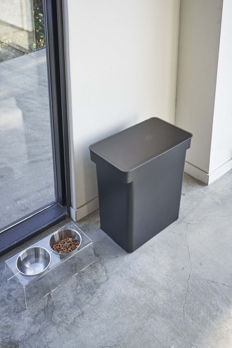 Rolling Airtight Pet Food Container (25 lbs.)