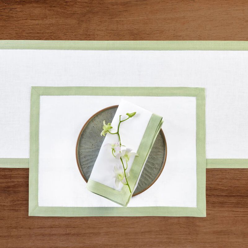 Christmas Linen Placemats 14 x 19 in Set of 4 - Classic, Solino Home