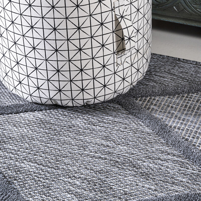 Salines Diamond Trellis Square Indoor/Outdoor Area Rug