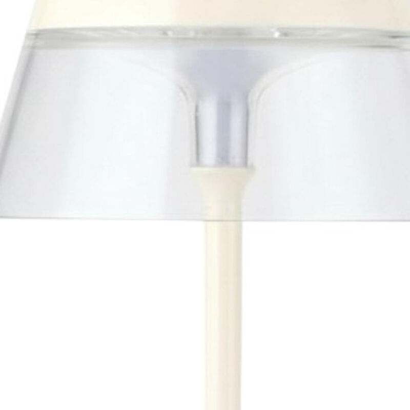 HomeRoots Set of Two 11" White Geometric USB Bedside Lamps With Novelty Shades image number 3