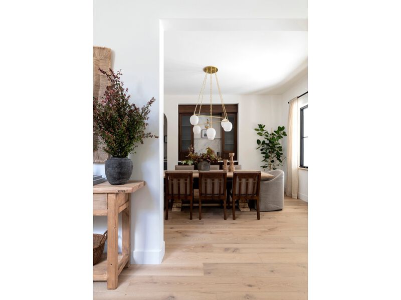 Asbury Park Chandelier image number 5