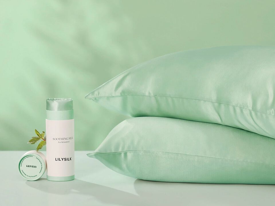 LILYHERB® Antibacterial Mint Silk Pillowcase