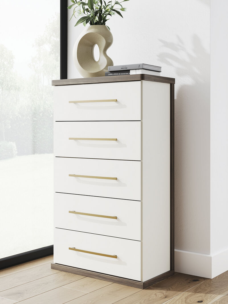 Mazilar Chest of Drawers image number 1