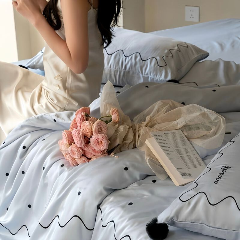 Queen Retro French Mist Tencel Duvet Cover Set of 4 image number 4