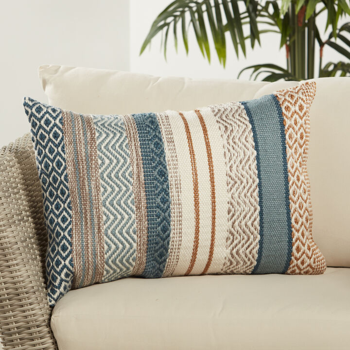 Isko 16"X24" Polyester Pillow