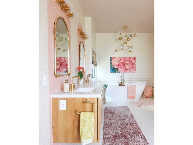 Hope Bath And Vanity image number 7