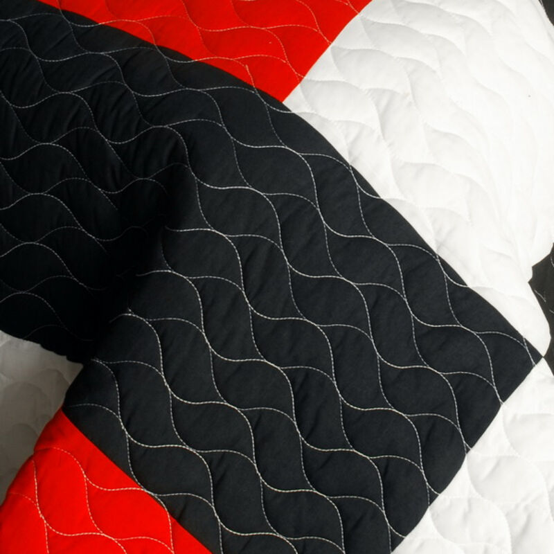 3 Piece Queen Size Patchwork Quilt Set with Vermicelli Quilted Design-Black image number 2