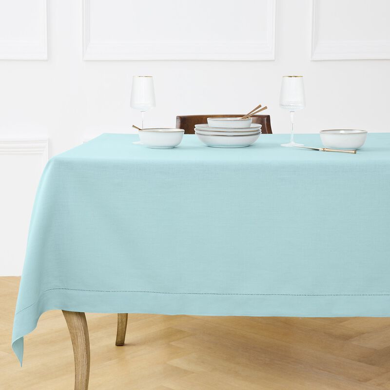 Solino Home Classic Hemstitch 100% Linen Tablecloth &ndash; Handcrafted, Machine Washable, Perfect for Holiday and Everyday Dining