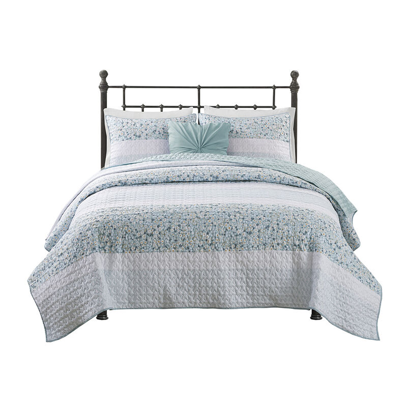 Gracie Mills Glenn Coastal Breeze 5-Piece Seersucker Comforter Ensemble with Coordinating Throw Pillows
