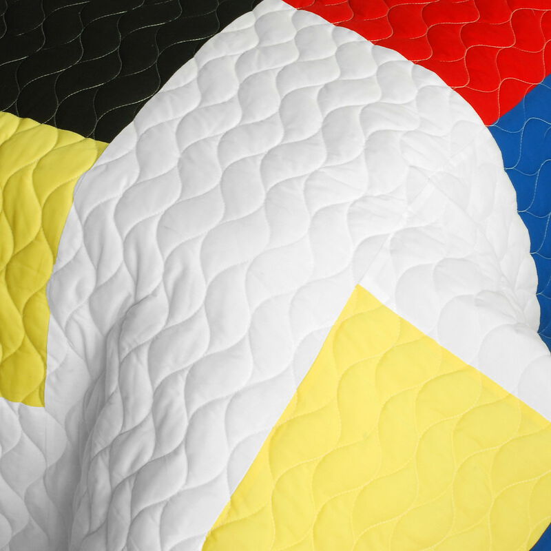 Queen Size Reversible 3 Piece Quilt Set with Vermicelli Stitch and Soft Fabric-White image number 4