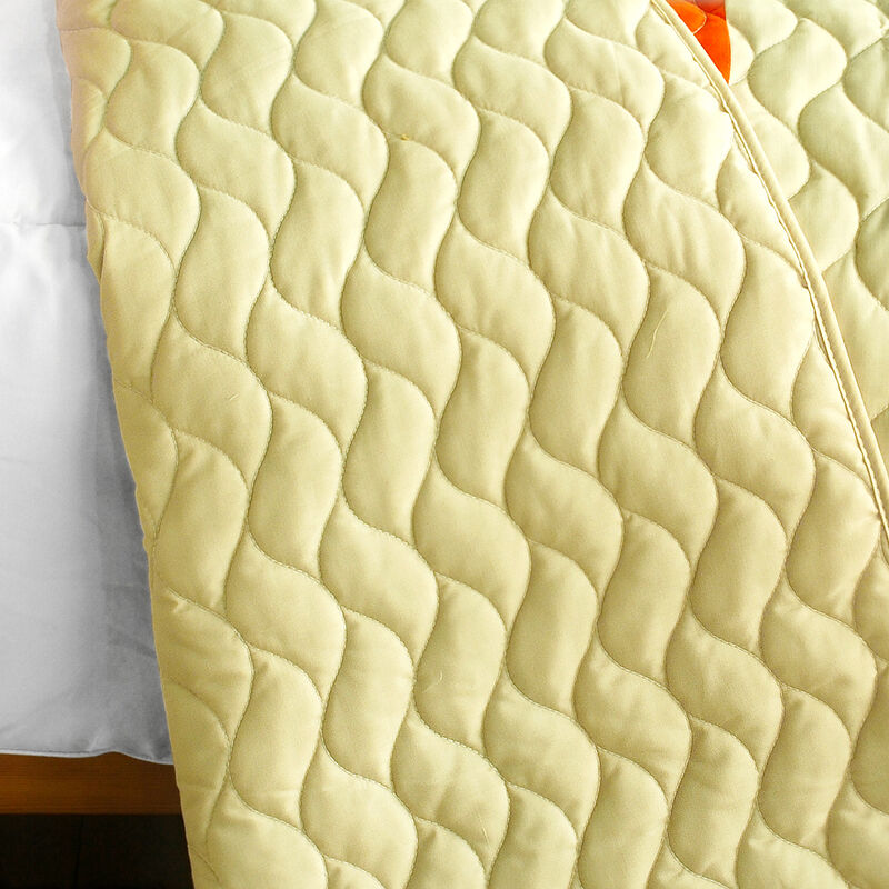 3-Piece Patchwork Quilt Set with Matching Pillow Shams image number 3