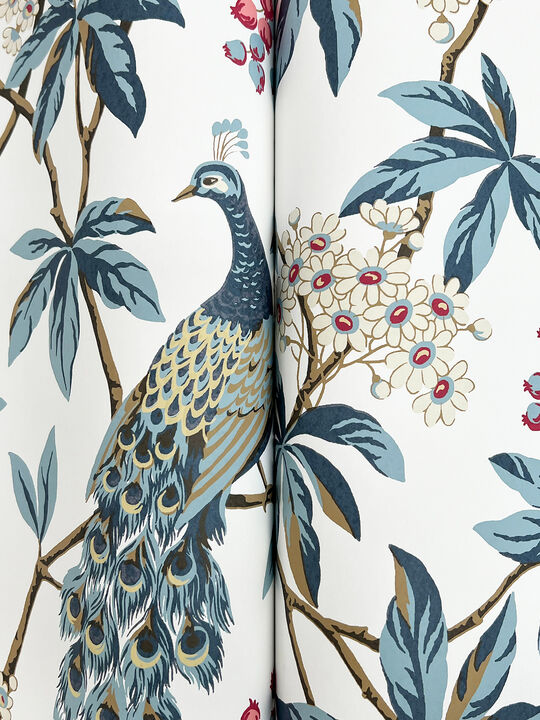 Peacock Estate White Wallpaper