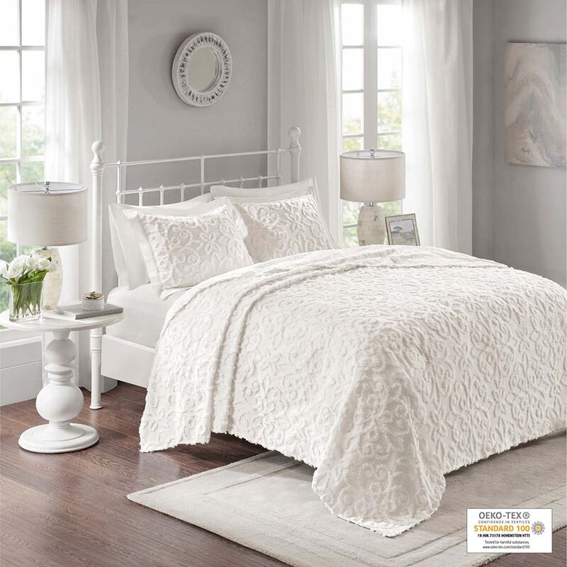 Gracie Mills Eldridge 3-Piece Tufted Chenille Floral Medallion Bedspread Set