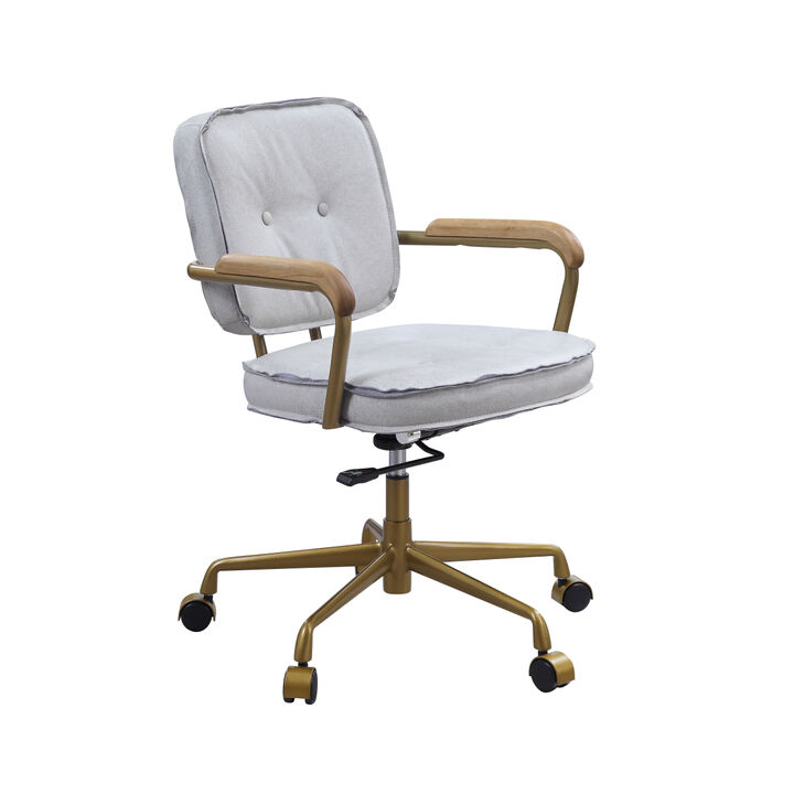 Seicross Office Chair in Vintage White Top Grain Leather
