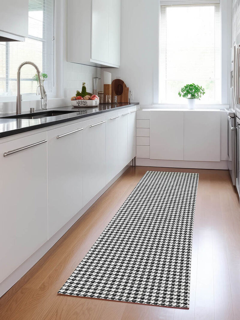 Hinton HN1 Black 2'3" x 10' Rug